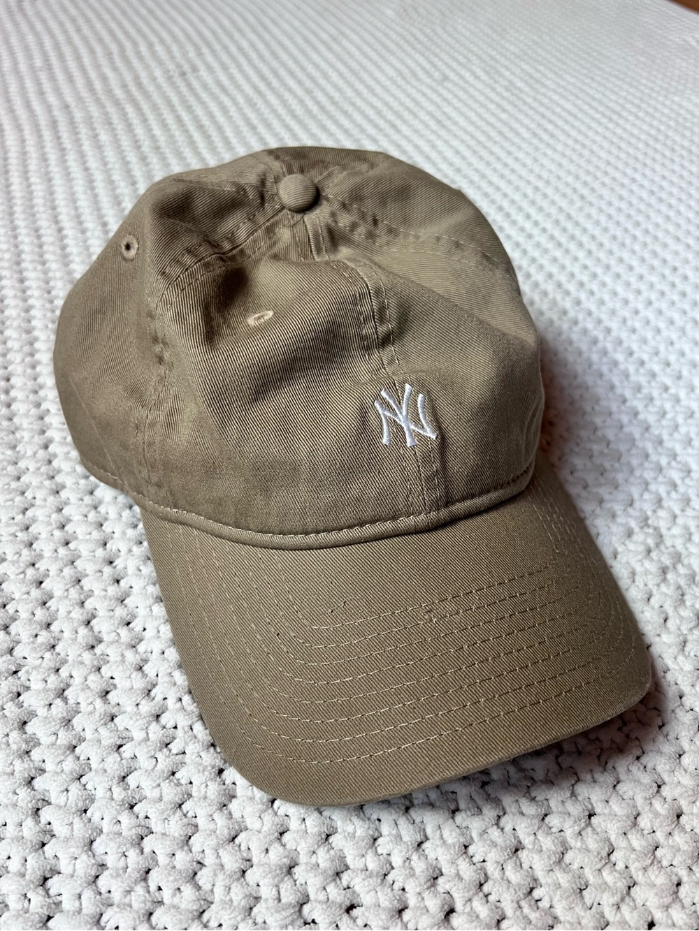 ’47 New York Yankees Hat Khaki Tan Adjustable Baseball Cap Cute Small Logo OS